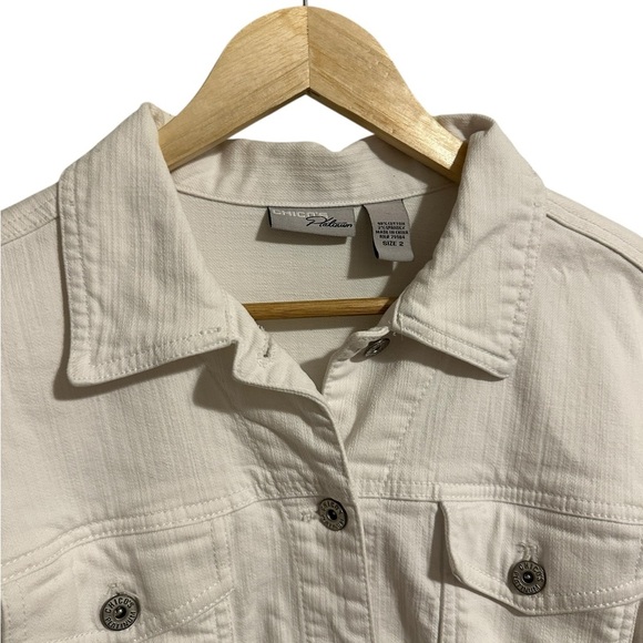 Chico's White Denim Cotton Blend Jean Jacket Size 12 Minimalist Classic Preppy - Picture 4 of 7